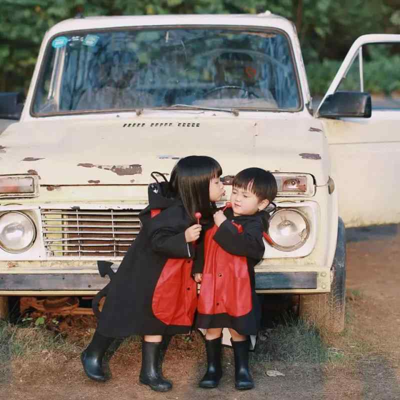 キッズ レインコート バックパック 付き 小悪魔 怪獣 男の子 女の子 親子 おそろい 幼稚園 通園 用 小学校 通学 用 防水 かわいい 軽量