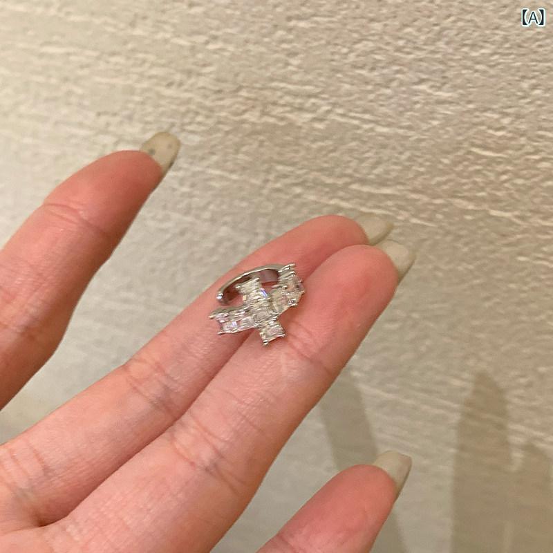 イヤーカフ 女性用 ノーピアス クロス ジルコニア 装飾 高級感 耳飾り クリップ ヘリックス ファッション アクセサリー 日常使い 軽量 スタイリッシュ・カテゴリ: アクセサリー・主な素材: 合金.銀メッキ.金メッキ・柄: 十字架.王冠.ローマ数字・対象性別: 女性
