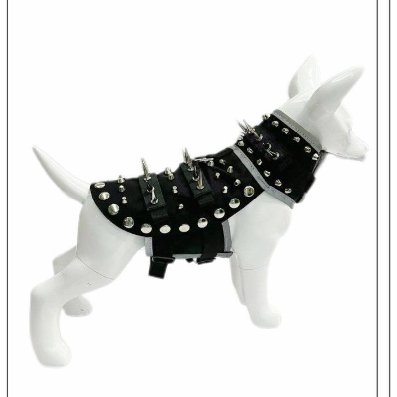 犬服 小型犬用 ベスト 保温 反射材 防噛み 公犬対策 スパイク スタッズ 付き 暖か 散歩用 ペットウェア