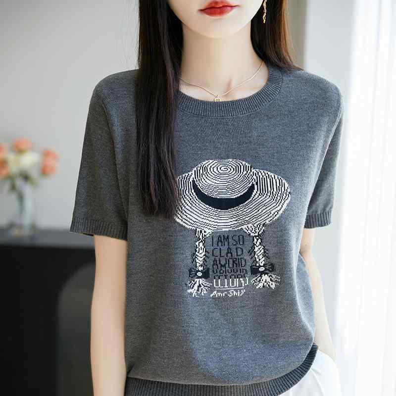 レディース Tシャツ グレー クルーネック 半袖 ニット 麦わら帽子刺繍 高級感 夏用 シンプル 普段使い 伸縮性 軽量 トップス・シルエット: ・袖丈: 短袖・主な素材: ポリエステル39%.改性アクリル35%.ナイロン20%.羊毛6%・生地: ニット・機能: 吸湿速乾・厚み: 普通・ネックライン: クルーネック・着丈: 標準・サイズ展開: M.L.XL・カラー展開: ダークグレー.ライトグレー