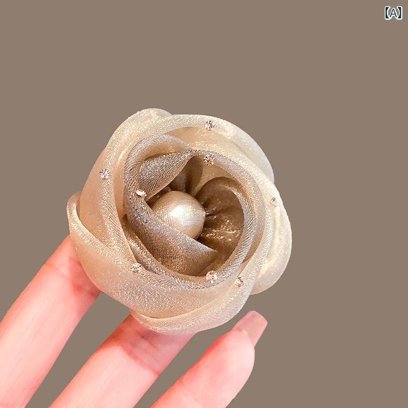 ブローチ バラ花 シャンパンゴールド 高級感 魅惑的 精緻 ジルコニア 花モチーフ 胸花 アクセサリー コーディネート ピン 装飾品