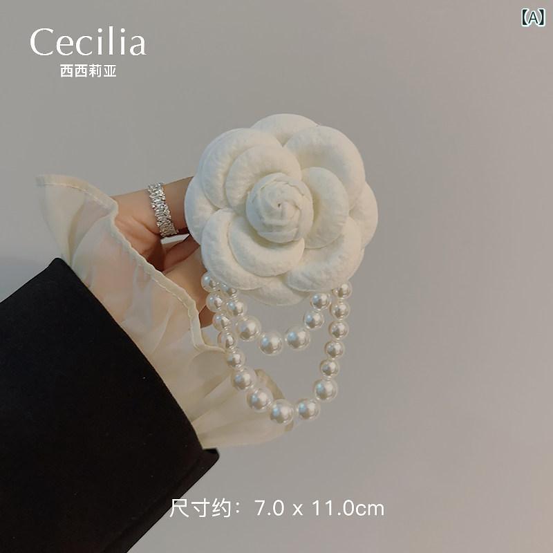 ブローチ 女性用 パール カメリア 花モチーフ 高級感 個性的 ニット 胸飾り スーツ ピン アクセサリー コサージュ 華やか 普段使い