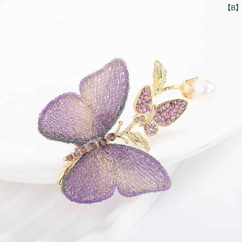 リバーパディの女性用 ブローチ 刺繍 蝶 モチーフ 高級感 繊細 エレガント スーツ アクセサリー ファッション 配飾 コサージュ ピン 上品 ビジネス フォーマル｜アングル2