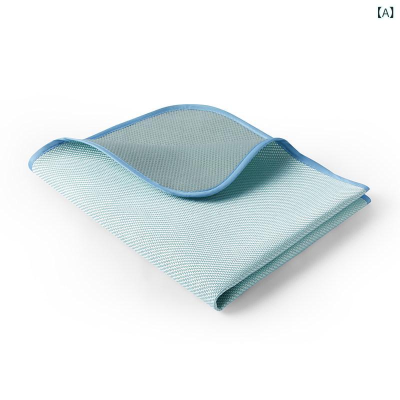 ペット クーリングマット 犬猫用 夏用 接触冷感 冷却パッド ソファー対応 室内ベッド 吸湿速乾 軽量素材 かわいい