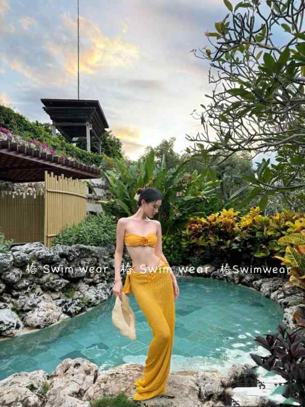 ビキニ水着 レディース セパレート フラワー柄 ジンジャーイエロー スリム見せ 温泉対応 3点セット 夏用 リゾート ビーチ バカンス 個性的 軽量 速乾