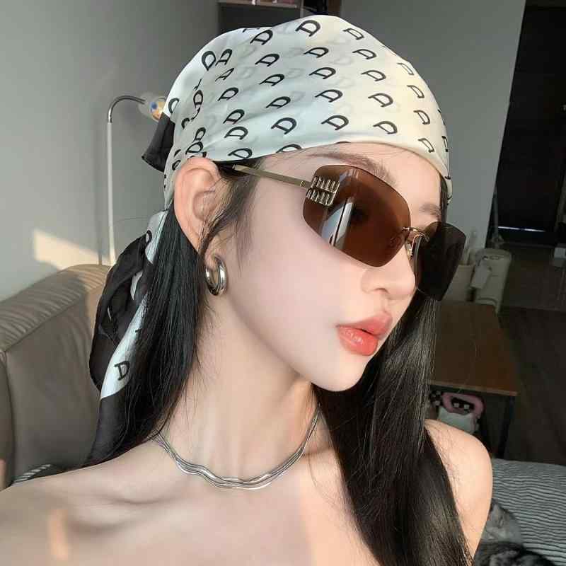 ヘッドスカーフ レディース 夏 高級感 ストリートダンス 用 モード ヘアアクセサリー 軽量 スタイリッシュ 風 ヘアラップ 巾 包み 巾 ヘッドバンド