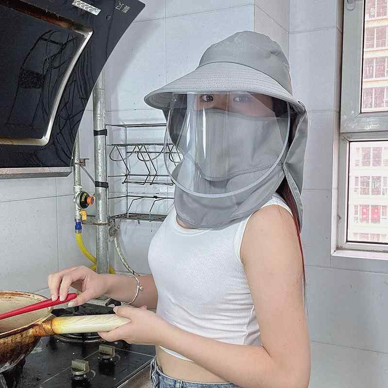 キッチンハット レディース 防油 フェイスガード 全顔カバー 炒め物用 夏用 屋外 日よけ 防晒 遮陽 軽量 通気性 快適 キッチンウェア 女性用 油飛散防止 調理補助 屋外活動 紫外線対策・スタイル: 遮陽帽・帽頂: 丸頂・帽つば: 大つば・主な素材: ポリエステル・対象: 男女共通・サイズ: 調整可能（55-60cm）・カラー展開: グレー+透明フェイスシールド.紺+透明フェイスシールド.ピンク+透明フェイスシールド.ブライトピンク+透明フェイスシールド.スカイブルー+透明フェイスシールド.ベージュ+透明フェイスシールド.パープル+透明フェイスシールド.ローズレッド+透明フェイスシールド