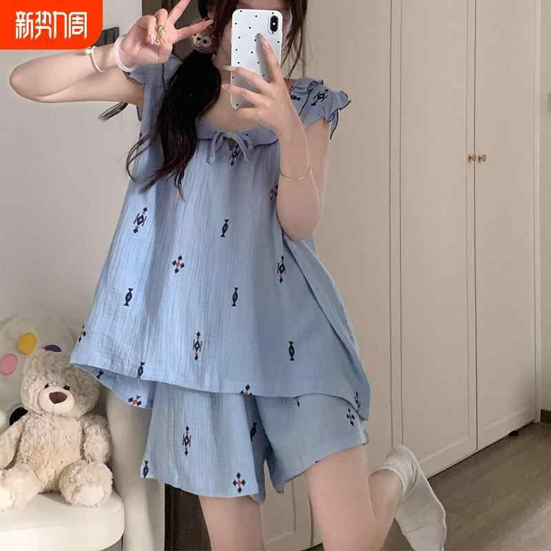 レディース 夏用 キャミソール ショートパンツ パジャマ セット ブルー レトロ エスニック 外出可能 ルームウェア カジュアル リラックスウェア 軽量 吸湿速乾・カテゴリ: パジャマ・スタイル: シンプル・主な素材: ポリエステル100%・ネックライン: クルーネック・袖丈: ノースリーブ・柄: 幾何プリント・カラー展開: ブルー・サイズ展開: M.L.XL.XXL・対象性別: 女性・セット内容: 2点・生地重量: 200g以下・厚み: 普通・対象年齢層: 若者・トップス開閉: プルオーバー・ボトム丈: ショートパンツ・ボトムウエスト: ゴム