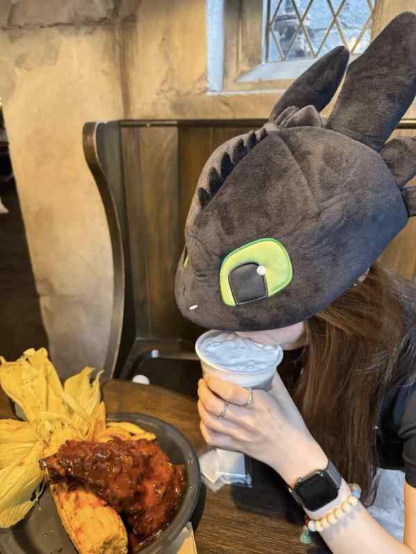 ニット帽 秋冬 キャラクター かわいい ドラゴン柄 カップル マッチング 写真映え ビーニー 暖か 伸縮性 普段使い