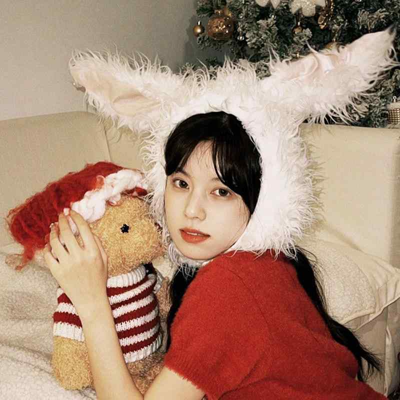 ヘアアクセサリー うさぎ耳 ヘッドバンド ふわふわ素材 顔小さく見せる コスプレ 写真撮影用 かわいい イベントパーティー 日常使い・カラー展開: グレー.白色