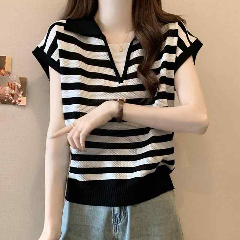 Rakuten - Tシャツ 女性用 春夏 大きいサイズ ストライプ柄 短袖 接触冷感 ニット Vネック 薄手 トップス 腹部カバー スリムライン 吸湿速乾 軽量 伸縮性 通勤 普段使い カジュアル スタイル ブラック グレー ピンク系
