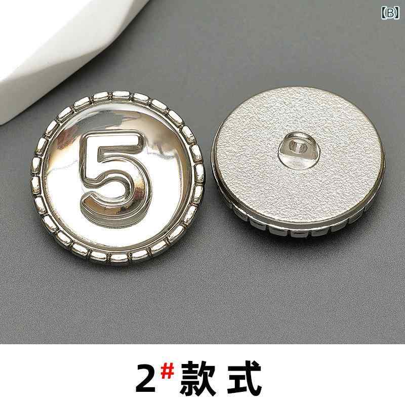 リバーパディのボタン レディース 金属 丸型 レトロ 装飾 高級感 コート セーター アクセサリー 副素材 衣類 付属品 補修用 普段使い 軽量 耐久性 シンプル｜アングル3