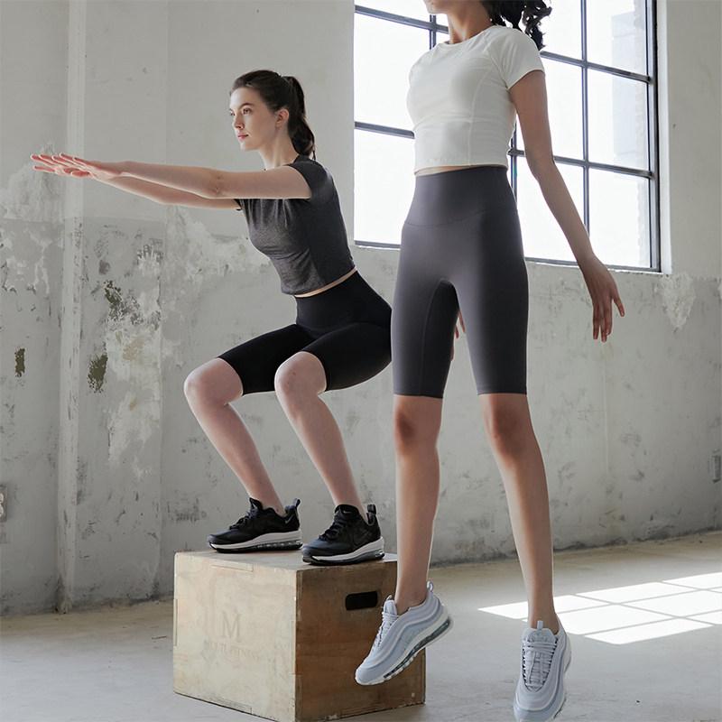 レディース ヨガパンツ ショーツセット ハイウエスト ヒップアップ シームレス 肌触り良い ランニング サイクリング フィットネス ハーフ丈 伸縮性 吸湿速乾 春夏・機能: 透気・丈: 五分丈・対象: 女性・ウエスト: ゴム・サイズ展開: S.M.L.XL.2XL・カラー展開: ライトブルー.ブラック.チタングレー.グレーブルー.パープルグレー.ライトグレー.豆沙色.マルベリーレッド.ダークブラウン.ミルクブラウン.ビビッドイエロー.ミントグリーン.レイクブルー.コーラルピンク.ライトグリーン.シーグラリーン.オートミール.浅いブルー.アメジスト.ダークジェイド.タイダルブルー.ネイビー.マルベリーパープル.ピーチピンク.ウィート.エレクトリックブルー.ワインレッド.ダークパープル