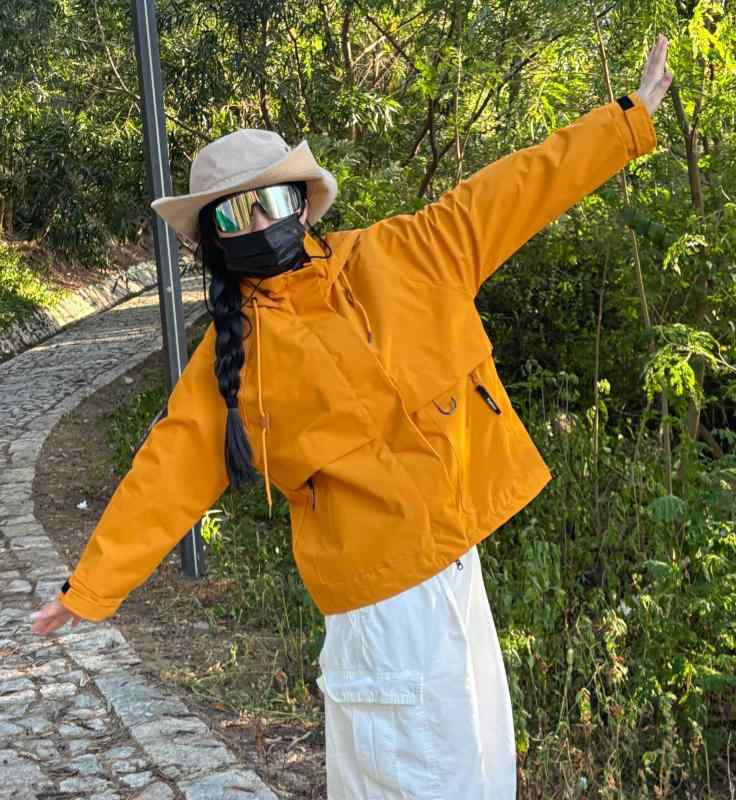 マウンテンパーカー レディース アウター ウインドブレーカー ウィンドブレーカー 撥水 防風 登山服 フード付き ブルゾン ジャンパー アウトドア キャンプ 自転車 釣り バイク レインウェア 通学 通勤 カジュアル おしゃれ ライトアウター 春秋 春用