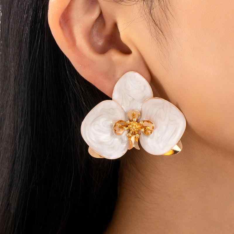 Other - レディース フラワー ピアス 耳飾り かわいい 甘め デザイン 高級感 ファッション アクセサリー 花柄 モチーフ 日常使い 軽量 金属製 シルバー系 ゴールド系 通年 コーディネート