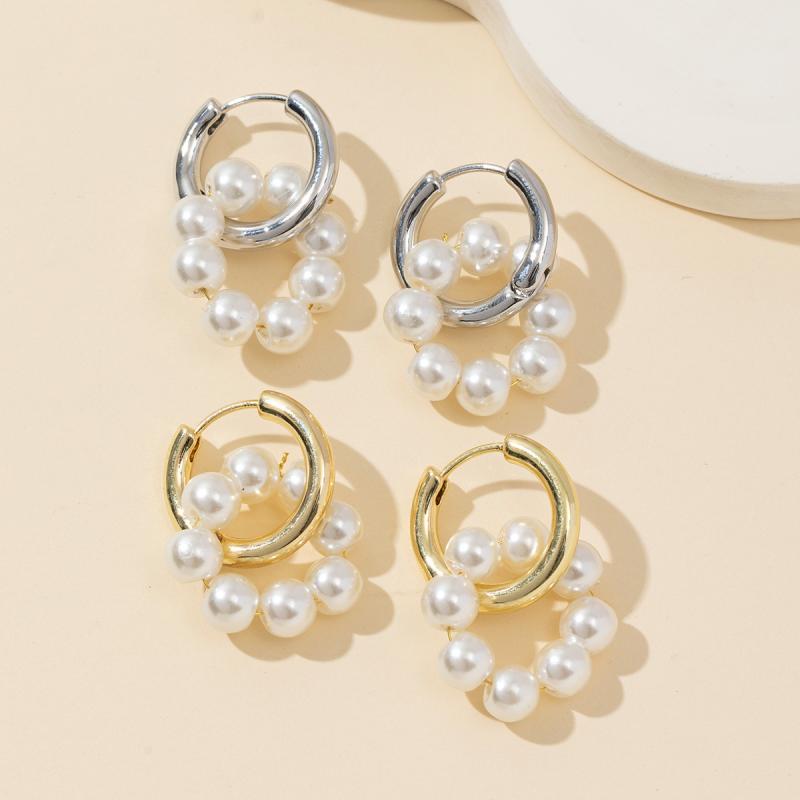イヤリング ピアス 女性用 真珠 丸型 デザイン ファッション アクセサリー 精致 高級感 通勤 気質 普段使い 華やか シルバー ゴールド シンプル 軽量 細工 日常 ビジネス コーディネート