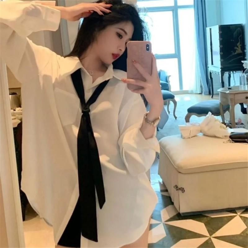 Other - シャツ 女性用 トップス ブラウス 白 秋 秋冬 ゆったり ルーズフィット 慵懒 ストリート ストリートファッション レトロ 長め丈 ゆったりシルエット 軽量 綿素材 普段使い 通勤 通学 吸湿速乾 柔らかい肌触り シンプル カジュアル レイヤード