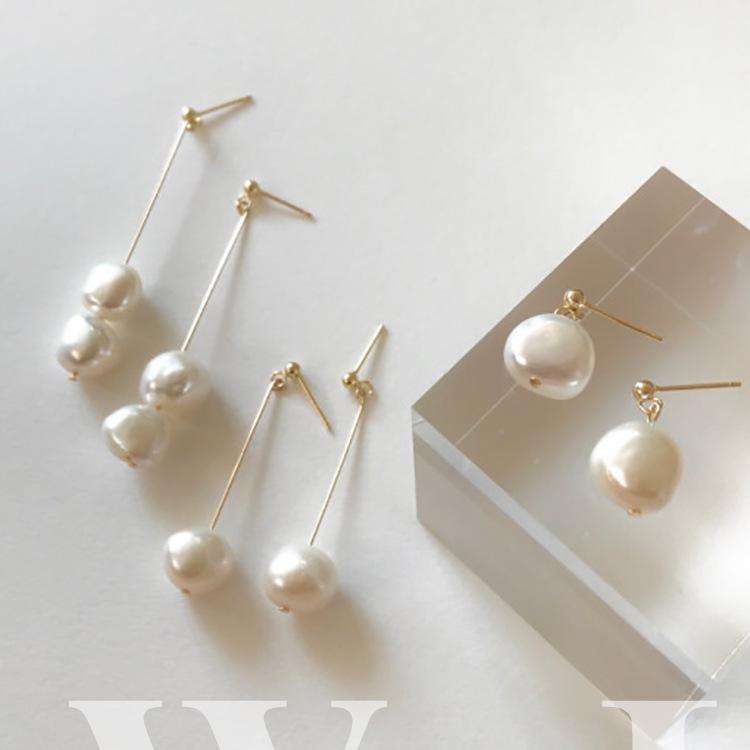 イヤリング ピアス 天然真珠 ロング シルバーニードル 女性用 耳飾り シンプル ジュエリー アクセサリー ゴールド シルバー 日常使い 軽量 繊細 デザイン