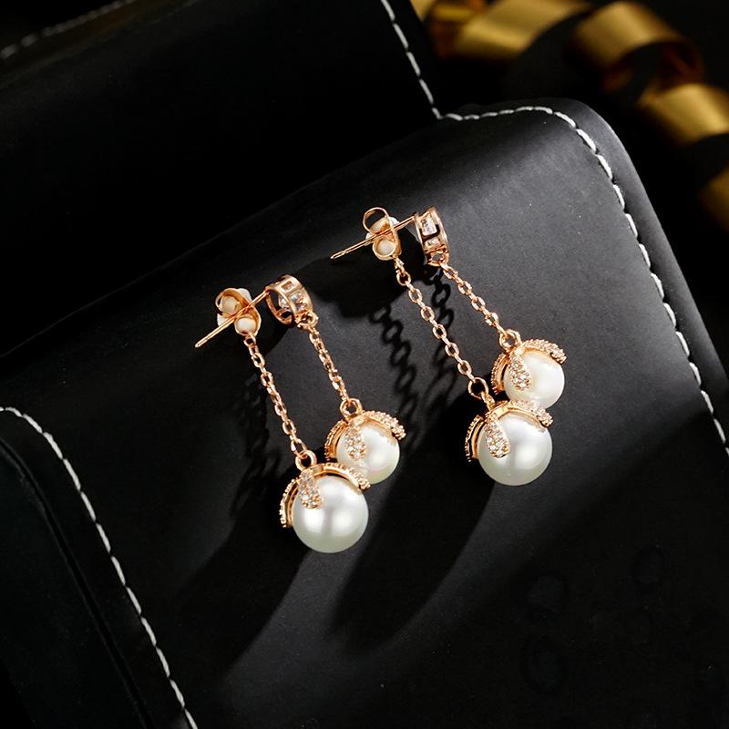 樂天商城 - ピアス イヤリング 女性用 花モチーフ パール ジルコニア 韓国 ファッション アクセサリー 華やか 軽量 普段使い 華奢 ゴールドトーン シルバー カジュアル コーデ ギフト 春夏 秋冬 通年
