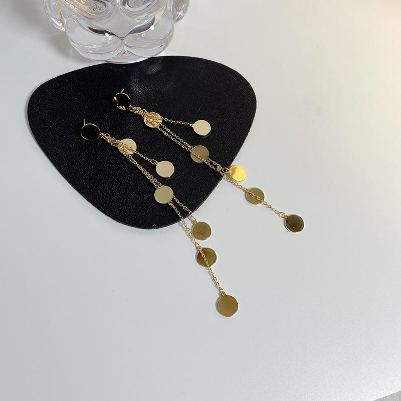 Rubellite - イヤリング ロング 金属 円形 ピース キラキラ フリンジ 耳飾り 女性用 シンプル 気品 ヨーロッパ 個性 デザイン ゴールド シルバー 華やか 揺れる アクセサリー 普段使い ファッション