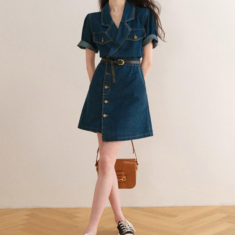 ワンピース レディース デニム 膝丈 スカート 春夏 秋 牛仔布 コットン 切り替え ウエスト ギャザー スリム シルエット 通勤用 普段使い かわいい スタイル 短袖 軽量 伸縮性 ハイウエスト ビッグシルエット ブルー グレー ブラック