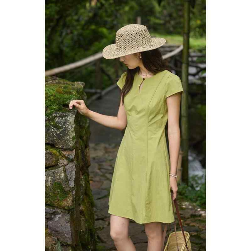 乐天商城 - ワンピース 女性用 フレンチスタイル ビンテージ ワンボタン ショート丈 ウエストシェイプ 夏用 ミニ丈 低身長向け 軽量 コットン素材 フレアシルエット 膝上丈 涼しい フェミニン 花柄 春夏 普段使い 通勤 通学