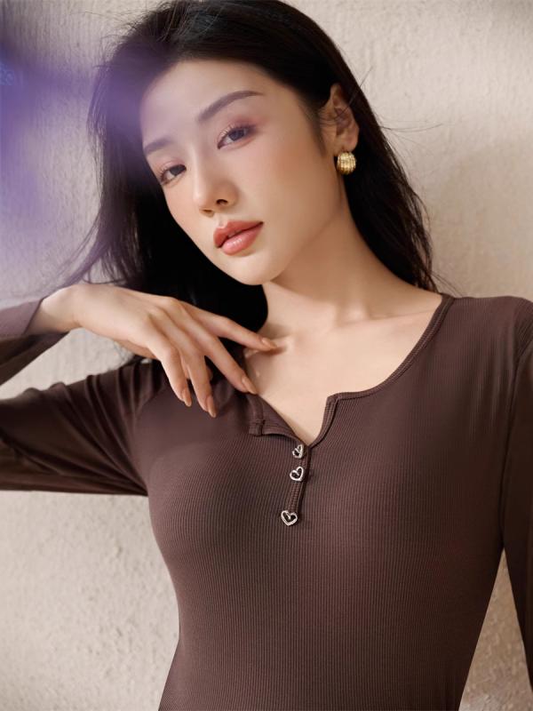 乐天商城 - トップス レディース 半高領 レース 切り替え 親肌 コットン Tシャツ インナー 上衣 女性用 柔らかい 肌触り 軽量 通勤 普段使い 部屋着 伸縮性 吸湿速乾 春夏 秋冬 ビッグシルエット Vネック ブラック ピンク系 アイボリー デニム 再生繊維