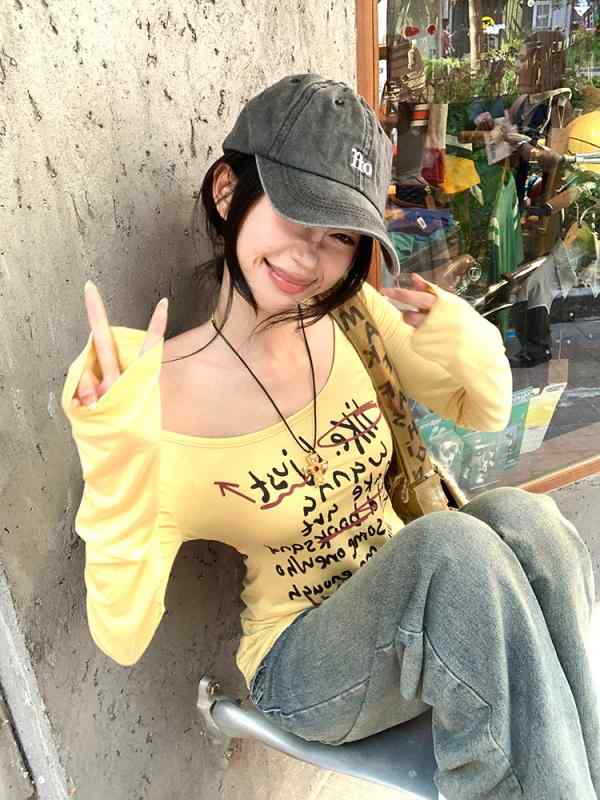 樂天商城 - トップス 女性用 春夏 長袖 Uネック 修身 インナー ベースレイヤー かわいい スパイシー イエロー フィット 軽量 伸縮性 綿混 ビッグシルエット Vネック ピンク系 通勤用 普段使い 部屋着