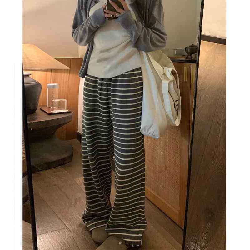 パンツ レディース 妊婦 マタニティ ズボン ワイドパンツ ゆったり 大きいサイズ 体型カバー 着痩せ 部屋着 普段使い 秋冬 厚手 裏起毛 ストライプ柄 ハイウエスト ロング丈 ラフ カジュアル 脚長効果 伸縮性 あたたかい リラックス感 抜け感 お腹