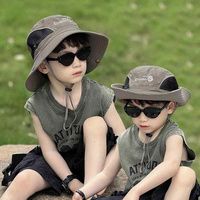 Hat - キッズ 夏用 UVカット 大つば帽子 男の子 女の子 アウトドア ビーチ ネックガード 首保護 日よけ 軽量 通気性 調整可能 ストラップ
