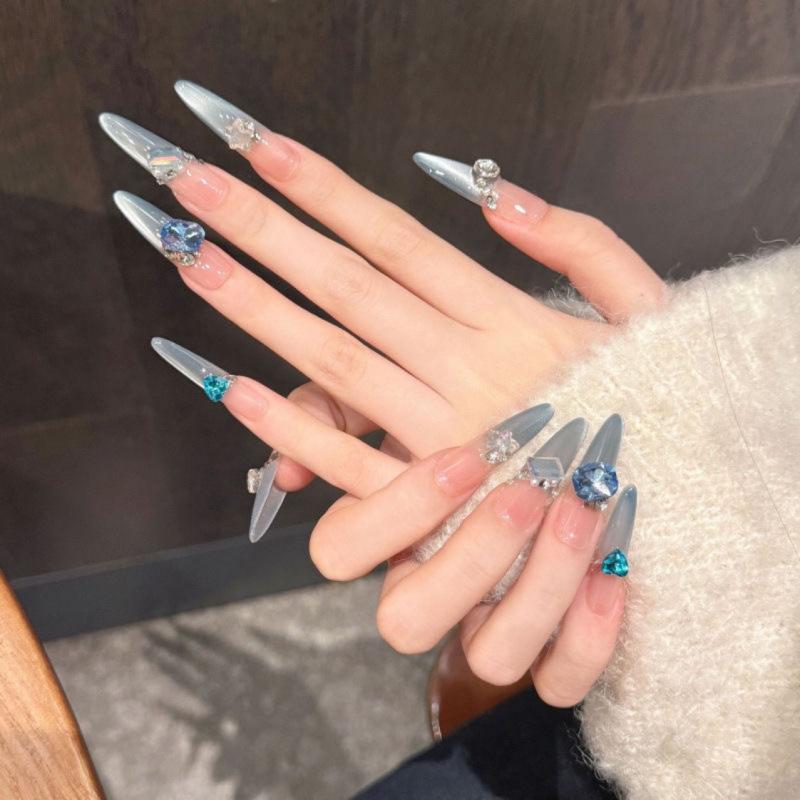 ネイルチップ 手作り 着用型 宝石付き 豪華 ピンクゴールド ブルー キャッツアイ 取り外し可能 美甲 ロングタイプ 手入れ簡単 百搭 ハイエンド 女性用 爪先華やか 装飾パーツ ジュエリー 指先キラキラ