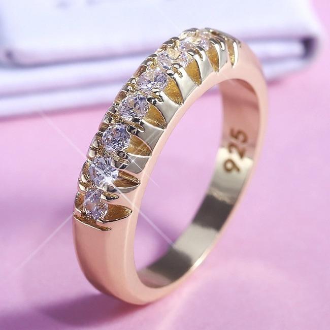 乐天商城 - 指輪 女性用 ゴールドメッキ 幾何学 シングルロー ファッション シンプル 日常使い スタイリッシュ 軽量 輝き 高級感 シルバー ブラック ピンク系 ゴールド アクセサリー ジュエリー モダン 洗練