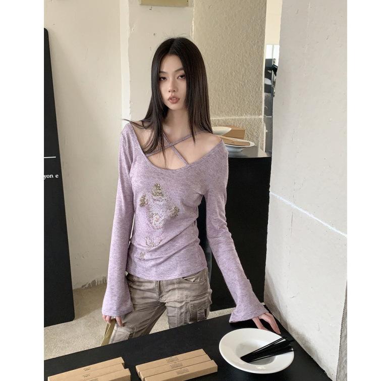 乐天商城 - ニット トップス 女性用 長袖 大きめラウンドネック 十字架デザイン 銅片装飾 紫グレー フラットシルエット 伸縮性 柔らかい 普段使い 秋冬 軽量 暖かみ