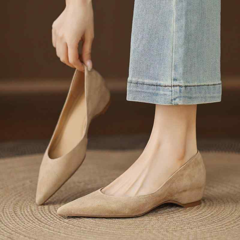 パンプス レディース ローヒール ポインテッドトゥ 革 革靴 牛革 レザー パンプス ...