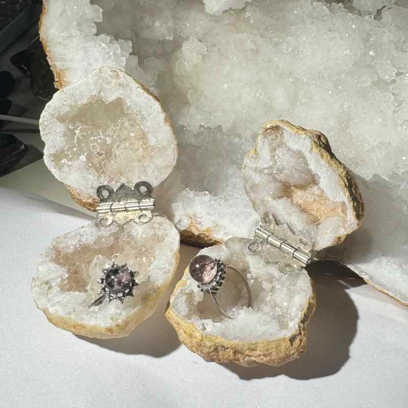 アクセサリー収納ボックス 水晶 白瑪瑙 クリスタル洞 指輪 イヤースタッド ピアス ...