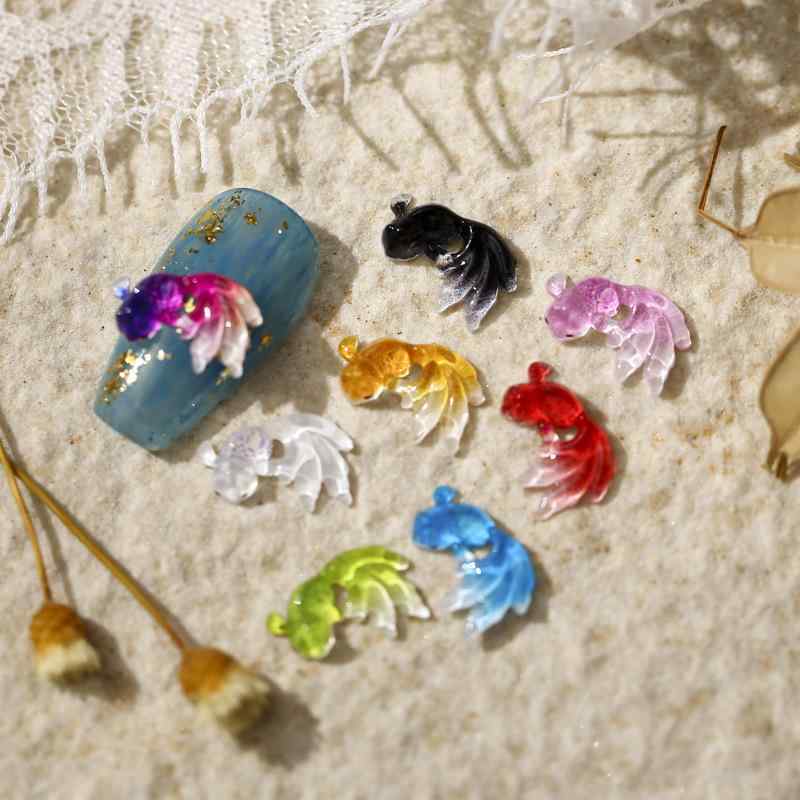 Other - ネイル ステッカー メンズ レディース キッズ 金魚柄 人魚尾デザイン アクリル 平底 カラフル 透明 ゼリー フレキシブル クリア 装飾 ピース 耐久性 防水 自然 かわいい 日常使い 指先アクセント 夏向け 軽量 簡単貼り付け