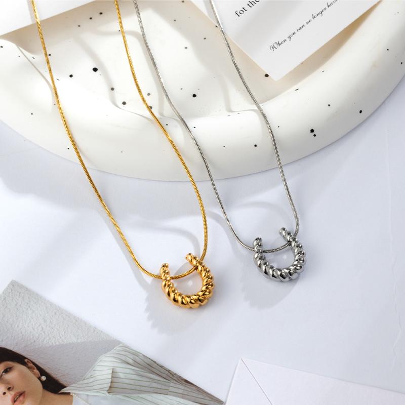 SWAROVSKI - ネックレス レディース チタン 復古 軽量 高級感 シンプル ベーシック 鎖骨チェーン シルバー ゴールド ロングチェーン レイヤード アクセサリー ジュエリー ファッション アクセント デイリー ギフト メタル 耐久性 軽い スタイリッシュ モダン ユ