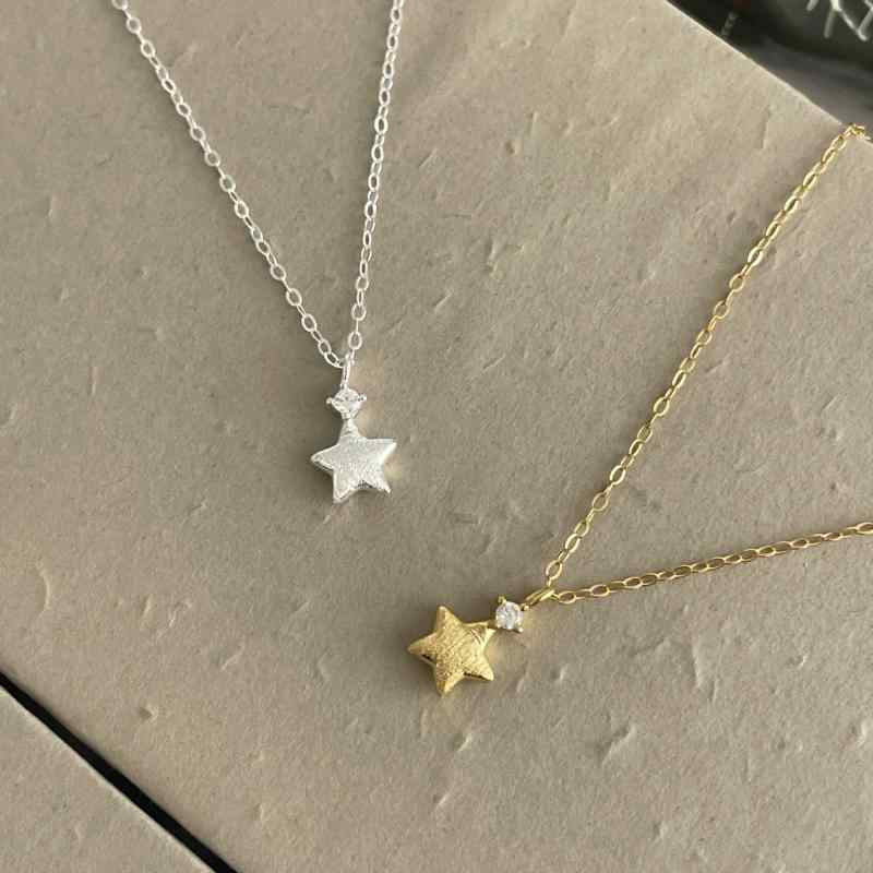 Star Sapphire - ネックレス 女性用 星型 チェーン 軽量 高級感 シンプル 韓国 鎖骨チェーン ジルコニア ラスター加工 ミニマルデザイン ジュエリー アクセサリー ファッション小物 銀色 ゴールド 細身 レイヤード