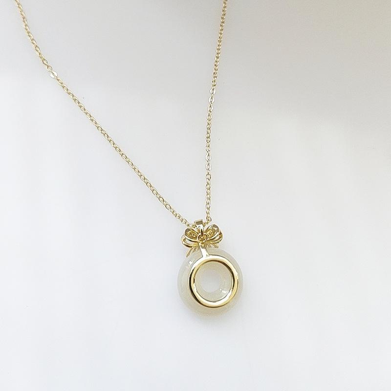 Chromium - ネックレス 女性用 和田玉 平安結び デザイン 軽量 高級感 かわいい アクセサリー シルバー加工 細身チェーン 普段使い シンプルスタイル