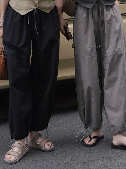 夏季 女性用 工装パンツ 薄手 通気性 伸縮性 ウエストゴム ドローストリング 束脚 ロングパンツ 軽量 カジュアル デイリー コットン混 夏 普段使い アウトドア ゆったりシルエット グレー系 ブラック