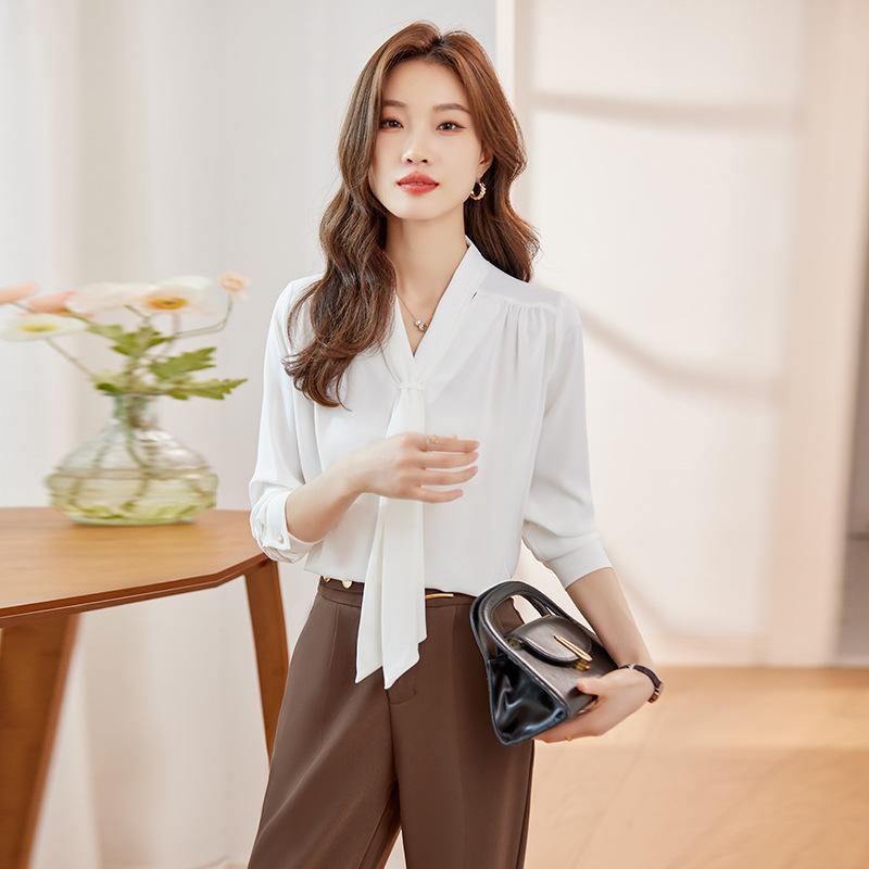 乐天商城 - ブラウス 女性用 秋 ブラック Vネック トップス シャツ 職業服 通勤用 セット 高級感 軽量 吸湿速乾 切り替えデザイン 飘带 アクセント コットン混 ストレッチ ロングスリーブ スタイリッシュ ビジネスカジュアル 秋冬 コーディネート