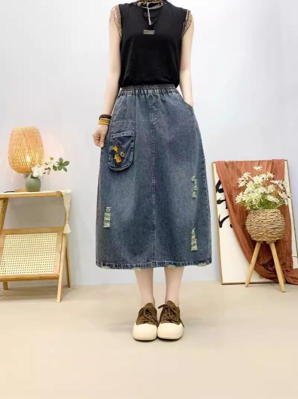 デニムスカート 女性用 春夏 国 切り替え 刺繍 花柄 ダメージ加工 ハイウエスト 伸縮性 Aライン 膝丈 コットン混 軽量 通勤 普段使い カジュアルスタイル ブラック ブルー系