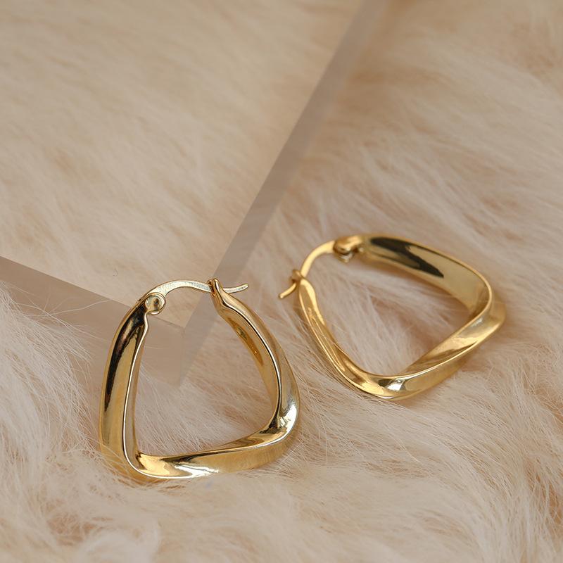 Cubic Zirconia - イヤリング メンズ モダン ジオメトリック メタル 不規則 シンプル クール トライアングル ツイスト デザイン スタイリッシュ 軽量 シルバー 秋冬