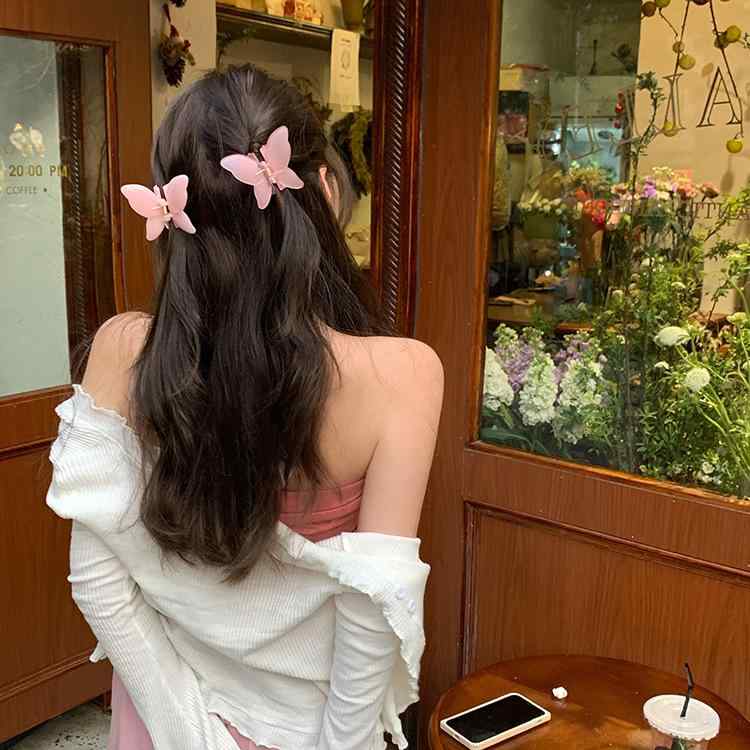 ヘアクリップ ソフトガール 春夏 透明 ゼリー バタフライ かわいい 甘め 韓国 日常...