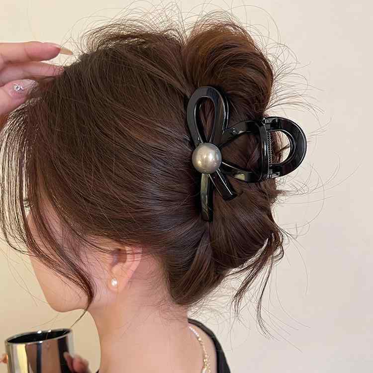 ヘアアクセサリー 女性用 かわいい 珍珠 クロスデザイン サイドヘアピン 後頭部用 鮫魚クリップ 高級感 軽量 普段使い 春夏 ブラック ピンク系