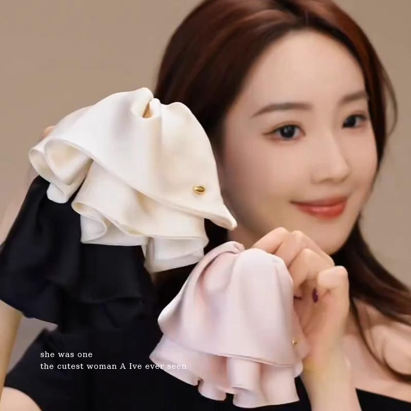 Rakuten - ヘアクリップ 女性用 韓国 スカート さつ面 ポニーテール グラブクリップ シンプル ベーシック マルチユース 後頭部 ハーフアップ シャーククリップ 軽量 伸縮性 ブラック ピンク系 アイボリー 春夏 秋冬 通勤用 普段使い