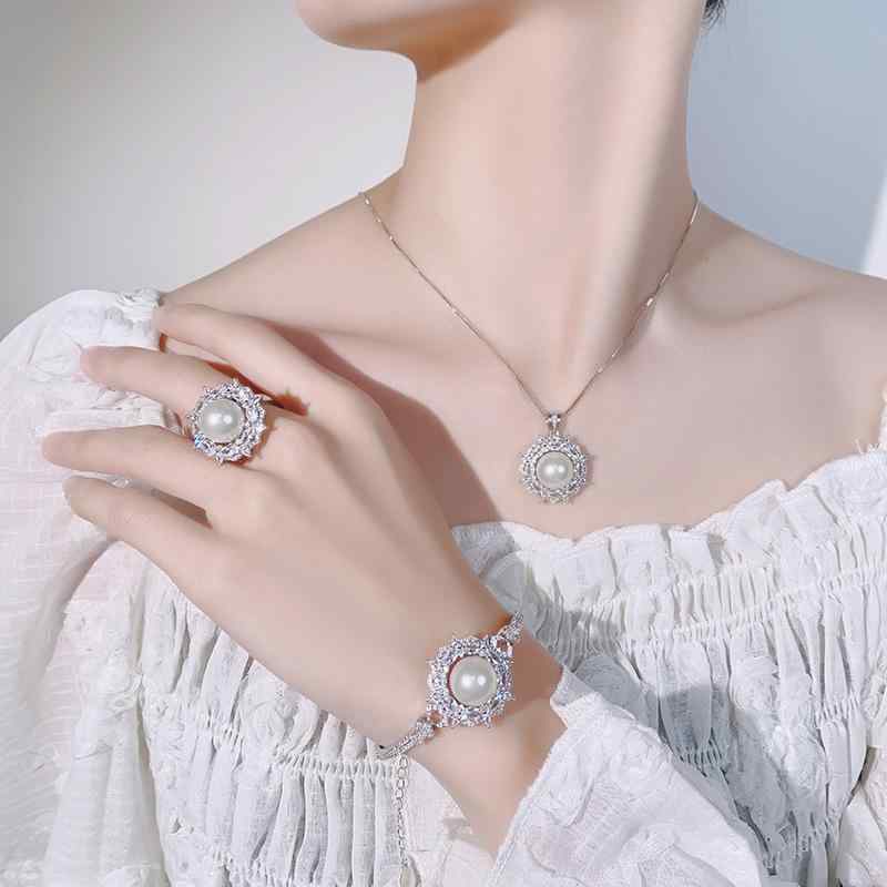 Other - アクセサリー レディース 珍珠 ジュエリー セット ネックレス ブレスレット 指輪 セット 女性用 高級感 百 組み合わせ 普段使い シンプル デザイン シルバー 加工 光沢 素材 軽量 快適 着用