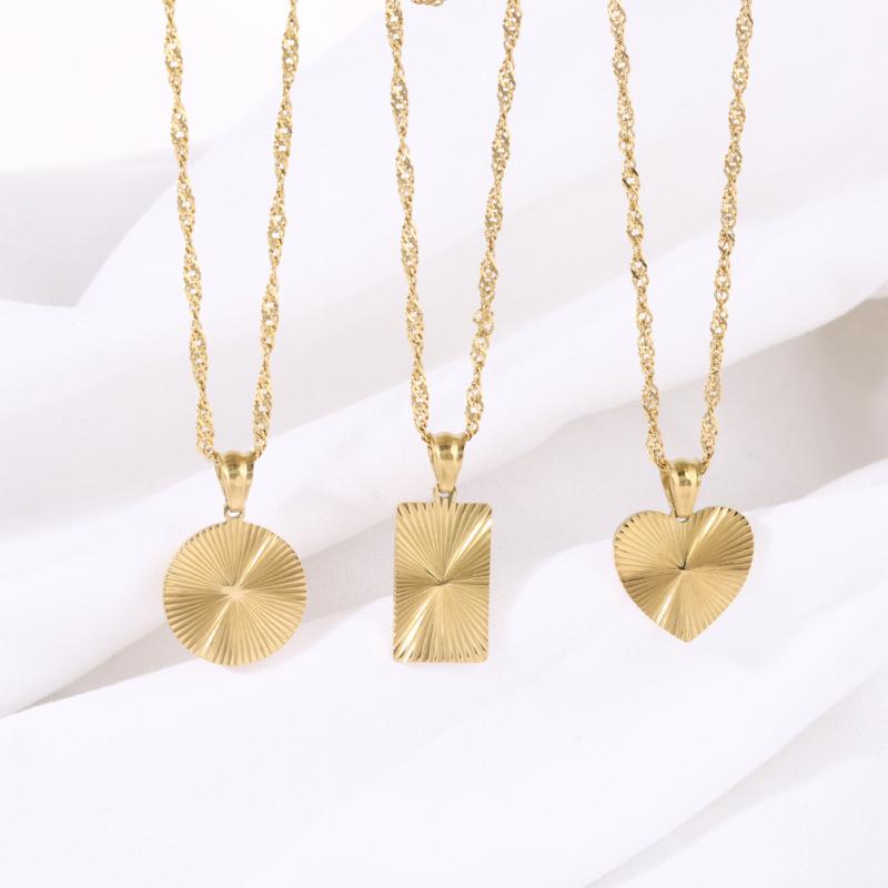 Garnet - ネックレス 女性用 ファッション 復古 軽量 高級感 ハート 18K電気メッキ ステンレス 条紋 ペンダント アクセサリー シルバー ゴールド チェーン 日常使い ギフト かわいい シンプル スタイリッシュ