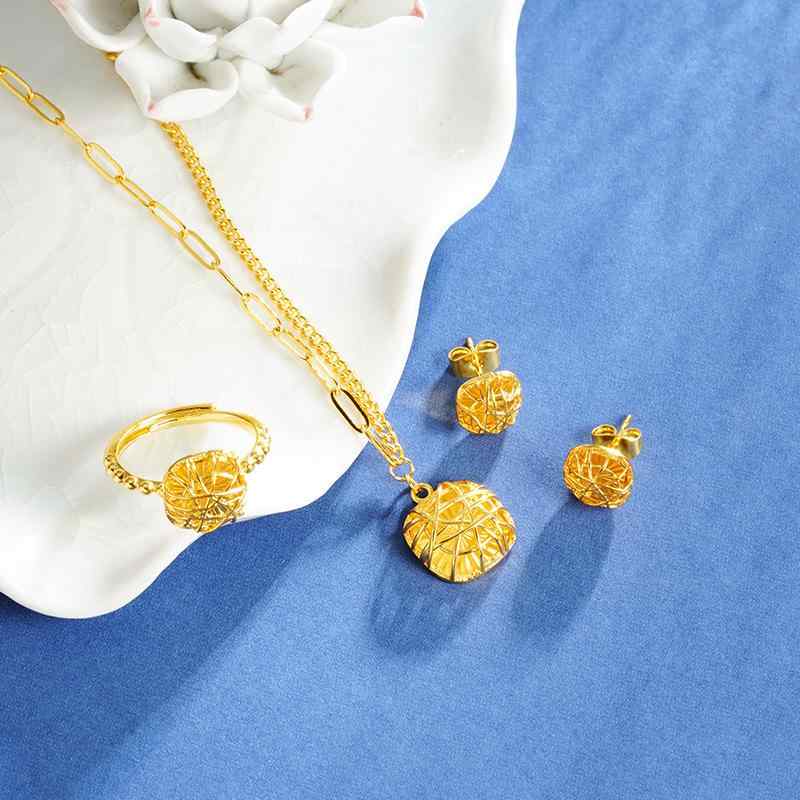 Coral Pink - ネックレス イヤリング 指輪 女性用 ベトナムサファイア ゴールドカラー 18K 軽量 軽奢 高級感 長時間色褪せない 細工 空洞デザイン チェーン スタイリッシュ ギフト アクセサリーセット