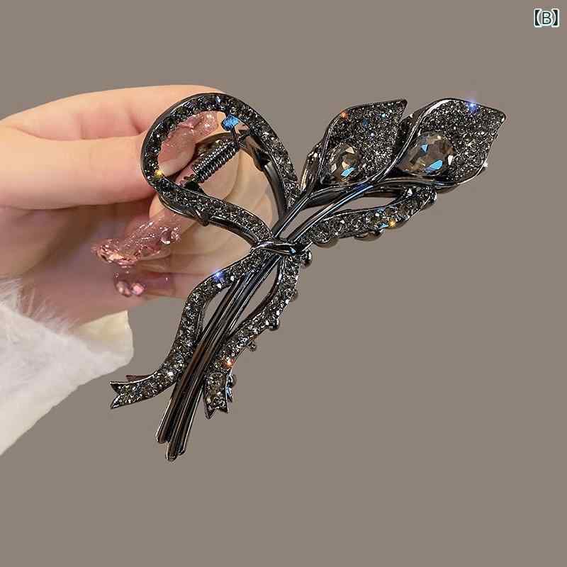 リバーパディのヘアアクセサリー 女性用 花モチーフ ラインストーン ヘアクリップ かわいい 金属 バックヘア ピン ラージ クロコダイルクリップ ファッション アクセ ヘアピン 装飾 ヘアスタイル 日常使い 軽量 ヘアアレンジ｜アングル3